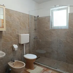 Apartment Cozy Near The Sea